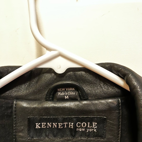 Kenneth Cole leather coat  Size medium. Perfect condition. - Picture 4 of 5